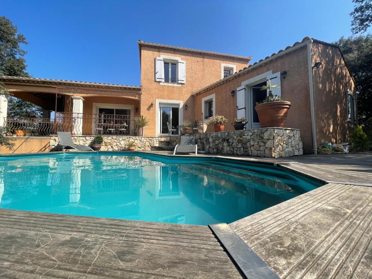 Le Calme De La Garrigue Bed & Breakfast Russan Exterior photo