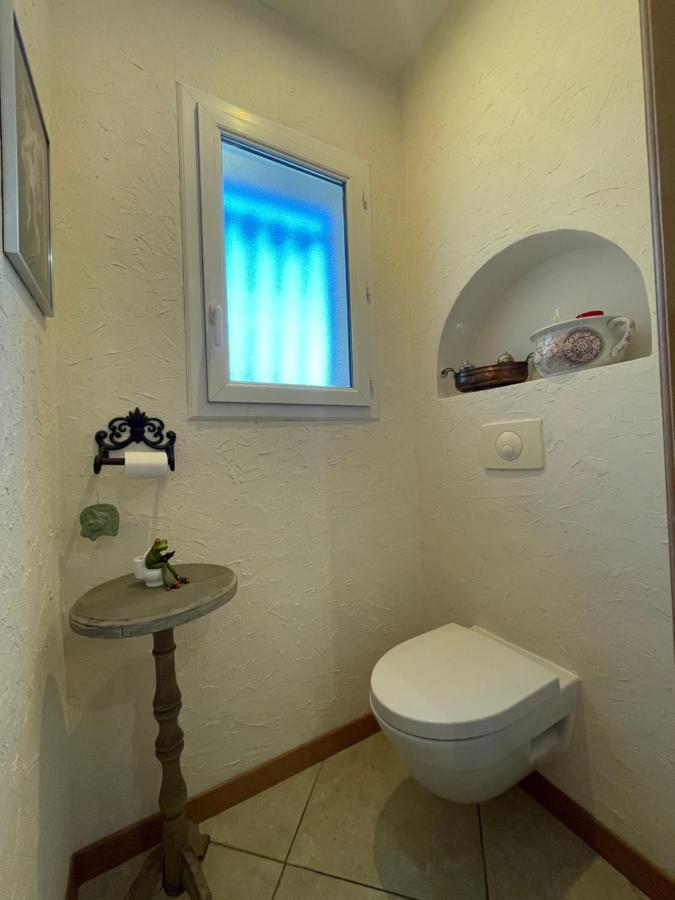 Le Calme De La Garrigue Bed & Breakfast Russan Exterior photo