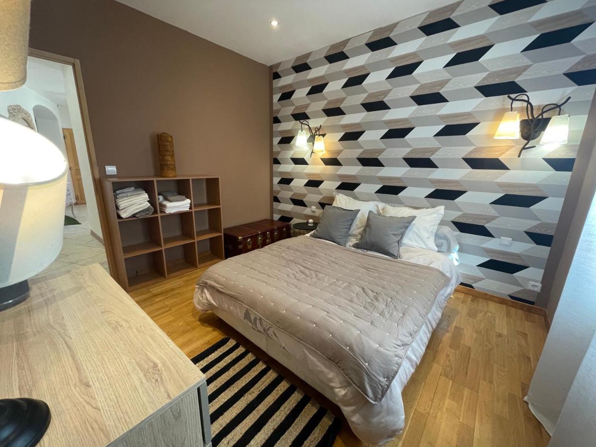Le Calme De La Garrigue Bed & Breakfast Russan Exterior photo